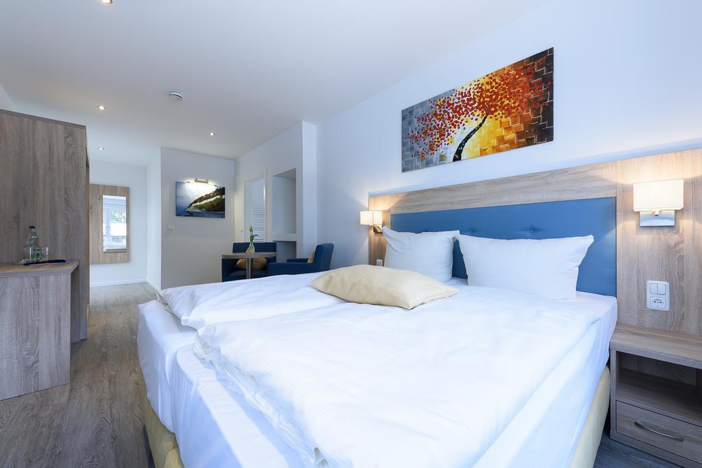 Hotel Boddenhus Garni Zingst Buitenkant foto