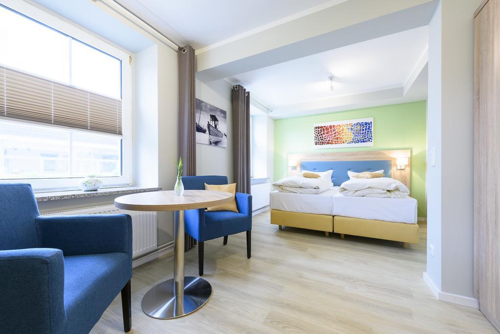 Hotel Boddenhus Garni Zingst Buitenkant foto